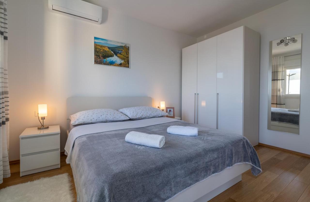 Private Villa Golden Hour With A View Of Split Area Kaštel Sućurac Kültér fotó