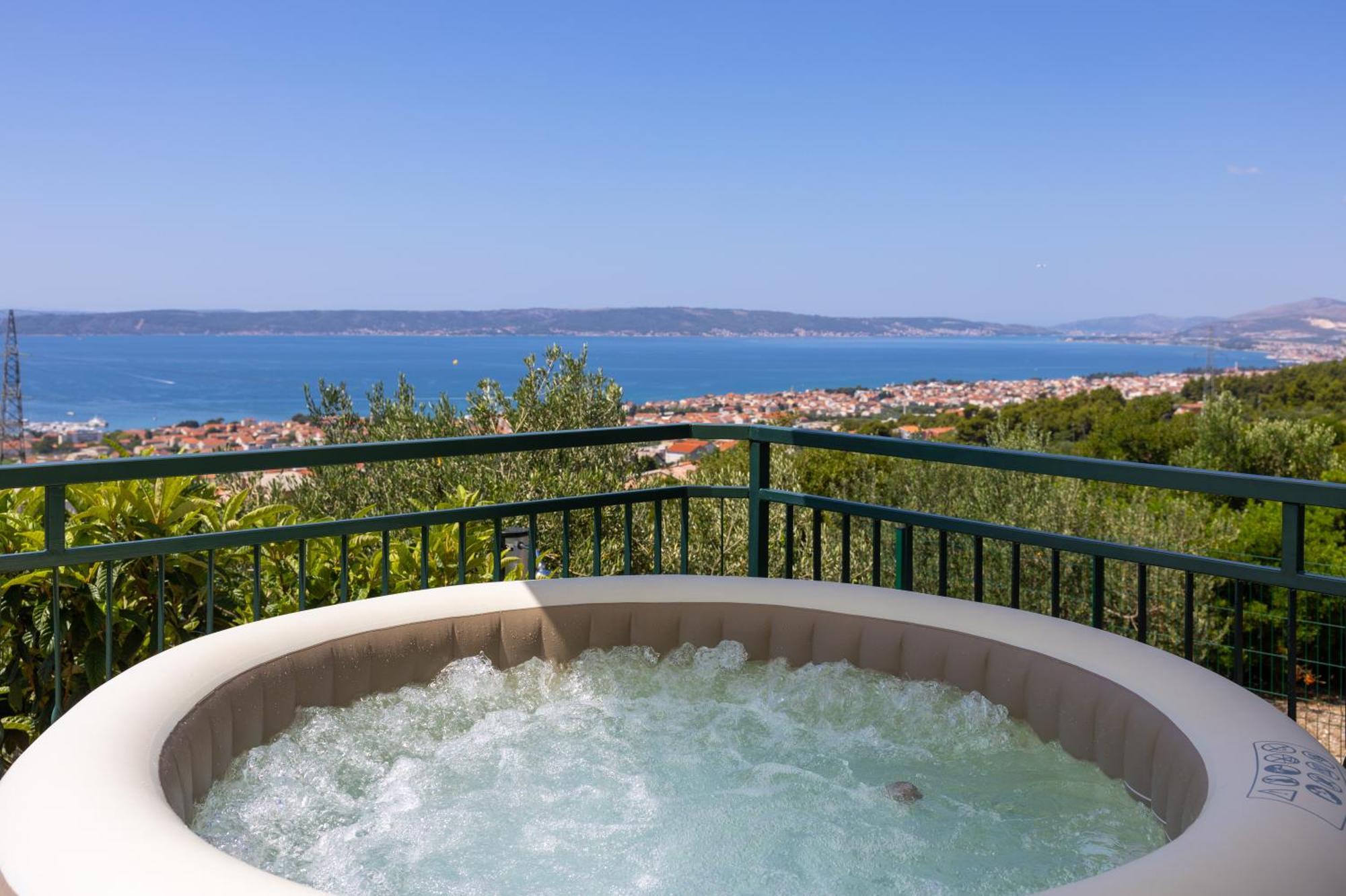 Private Villa Golden Hour With A View Of Split Area Kaštel Sućurac Kültér fotó