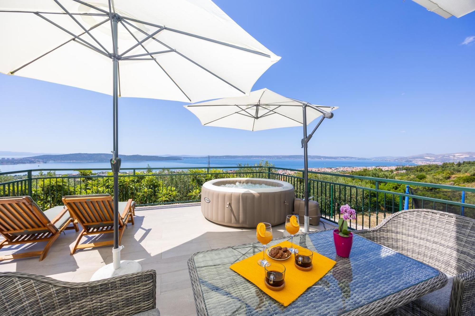Private Villa Golden Hour With A View Of Split Area Kaštel Sućurac Kültér fotó